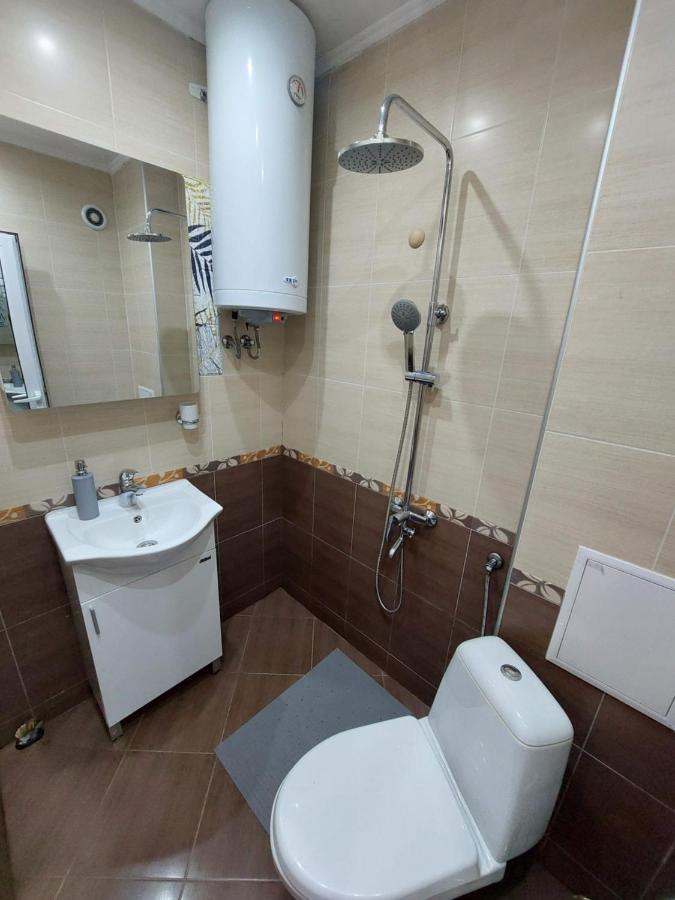 Appartamento 3 Apartment, Center, 1st Floor, Aubg, Free Parking, Pc I5 Ssd, 3 Led Tvs 200 Channels, Wifi, Terrace, Easy-late Check-in, Before Greece *