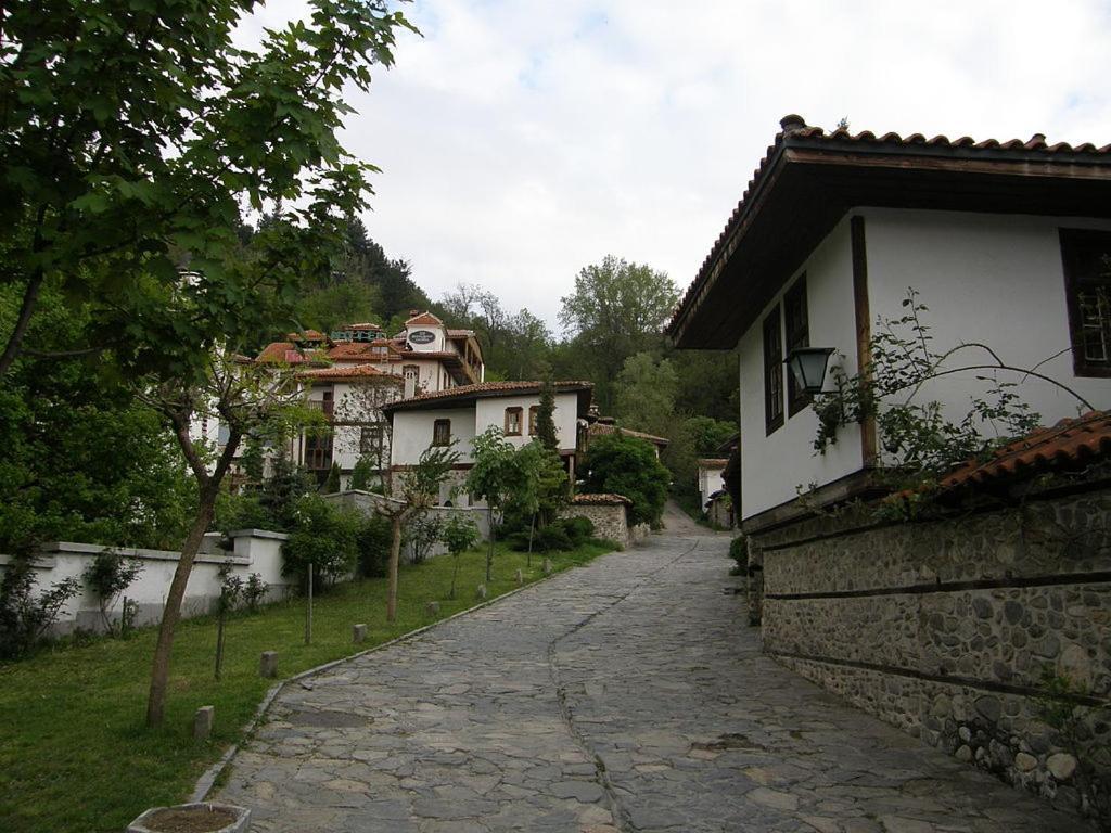 3 Apartment, Center, 1st Floor, Aubg, Free Parking, Pc I5 Ssd, 3 Led Tvs 200 Channels, Wifi, Terrace, Easy-late Check-in, Before Greece Appartamento *
